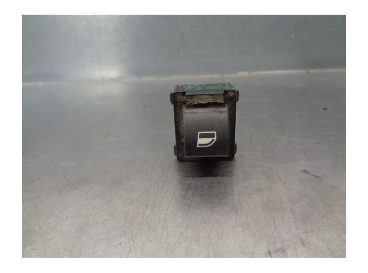 Recambio de mando elevalunas delantero derecho para bmw 7 (e65, e66, e67) 730 d referencia OEM IAM 8379597