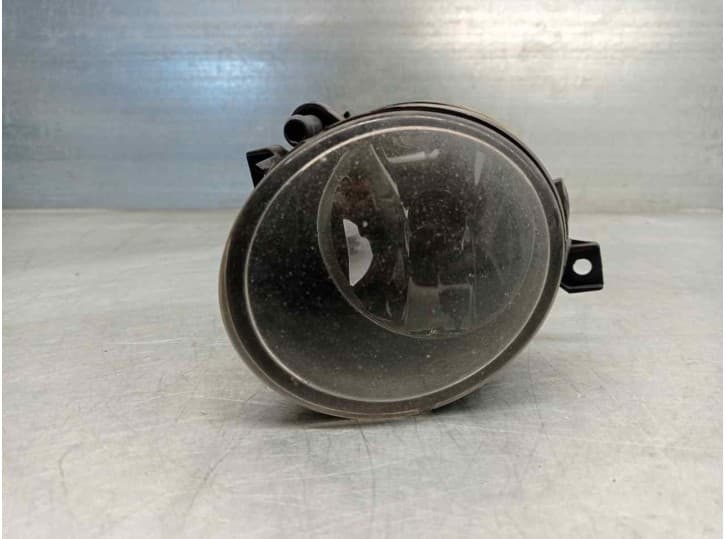 Recambio de faro antiniebla derecho para volkswagen golf v variant (1k5) 1.4 tsi referencia OEM IAM 1T0941700H