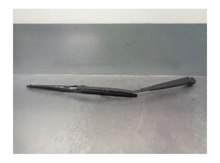 Recambio de brazo limpia trasero para mitsubishi space wagon (n9_w, n8_w) 2.4 gdi (n84w) referencia OEM IAM MZ690104