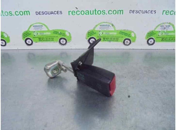 Recambio de enganche cinturon trasero derecho para audi allroad c5 (4bh) 2.5 tdi quattro referencia OEM IAM 4B0857740A