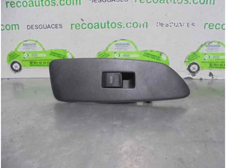 Recambio de mando elevalunas delantero derecho para toyota auris (_e15_) 1.4 d-4d (nde150_) referencia OEM IAM 7423102530