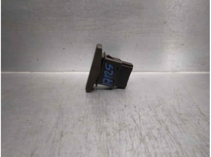 Recambio de mando para land rover discovery ii (l318) 2.5 td5 4x4 referencia OEM IAM YUF101790