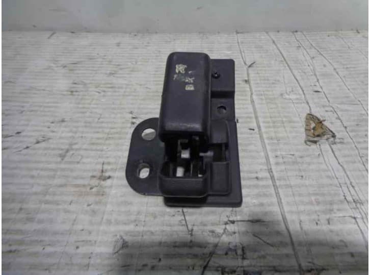 Recambio de cerradura maletero / porton para hyundai h-1 furgoneta (a1) 2.5 crdi referencia OEM IAM 817104A520 SUPERIOR DE PORTO