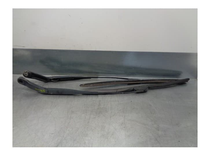 Recambio de brazo limpia delantero derecho para opel meriva a monospace (x03) 1.6 16v (e75) referencia OEM IAM 13139725 13140019