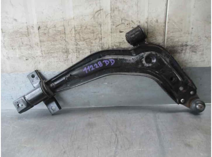 Recambio de brazo suspension inferior delantero derecho para rover montego estate (xe) 2.0 gti/lxi referencia OEM IAM