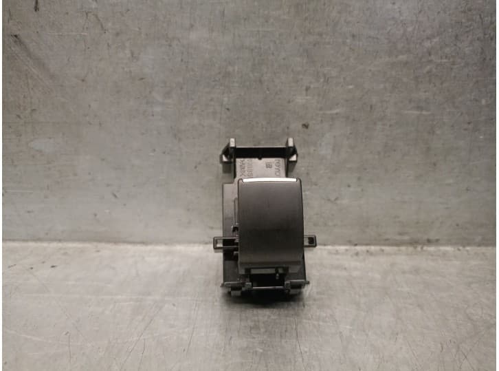 Recambio de mando elevalunas delantero derecho para toyota rav 4 v (_a5_, _h5_) 2.5 hybrid awd (axah54) referencia OEM IAM 84810
