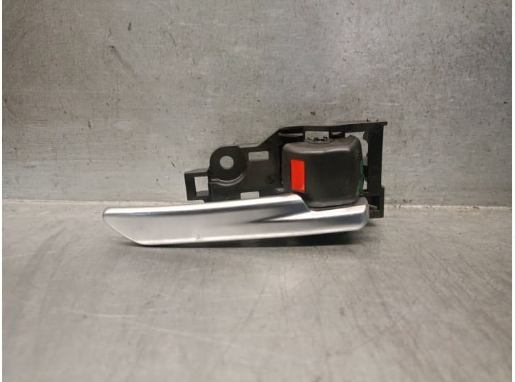 Recambio de maneta interior delantera derecha para toyota rav 4 v (_a5_, _h5_) 2.5 hybrid awd (axah54) referencia OEM IAM 692053
