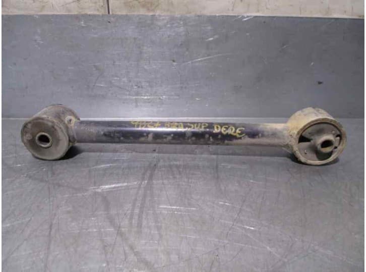 Recambio de brazo suspension superior trasero derecho para nissan micra ii (k11) 1.0 i 16v referencia OEM IAM 551204F103