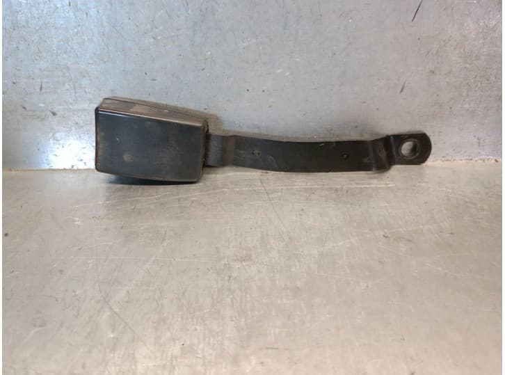 Recambio de enganche cinturon delantero izquierdo para seat ibiza iii (6l1) 1.9 tdi referencia OEM IAM 600857755D 6Q0857755DQVZ