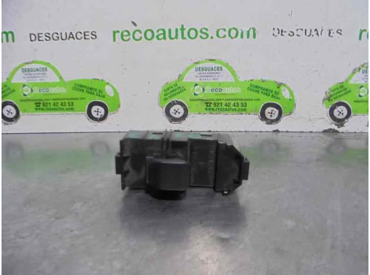 Recambio de mando elevalunas trasero izquierdo para lexus is i (_e1_) 200 (gxe10) referencia OEM IAM 8403053010C0