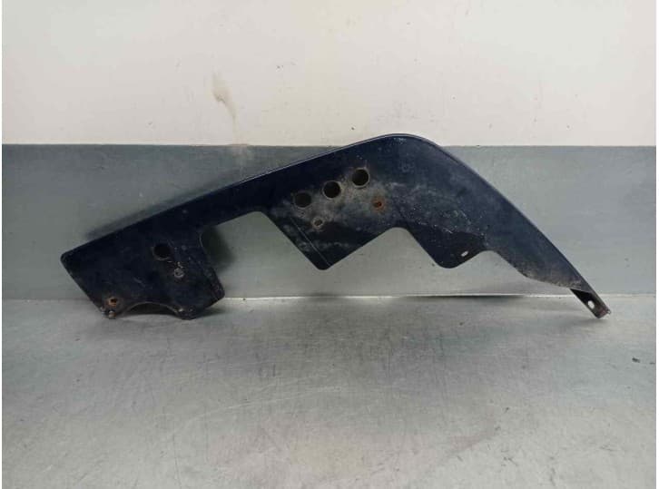 Recambio de cerquillo faro para ssangyong musso (fj) 2.9 d referencia OEM IAM 7943705000 7943705000