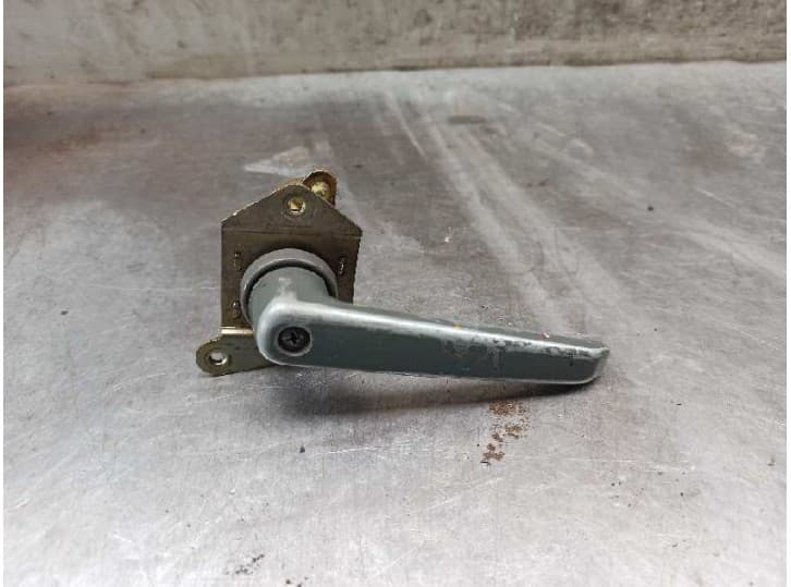 Recambio de maneta interior trasera izquierda para nissan trade furgoneta 100 referencia OEM IAM 3474170 PORTON