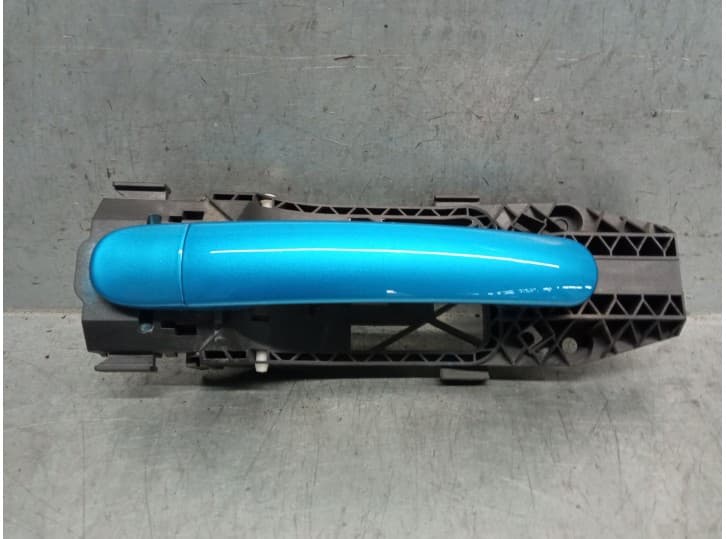 Recambio de maneta exterior delantera derecha para seat ibiza iv sc (6p1, 6p5) 1.0 tsi referencia OEM IAM 5N0839885H 5N0837205M