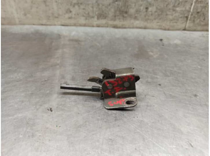 Recambio de cerradura puerta trasera izquierda para nissan trade furgoneta 100 referencia OEM IAM 3474221 SUPERIOR