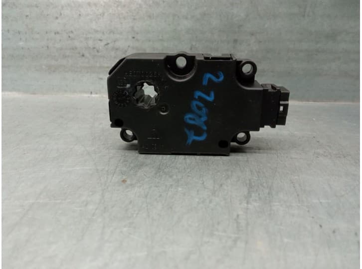 Recambio de motor apertura trampillas climatizador para audi a6 c8 (4a2) 35 tdi mild hybrid referencia OEM IAM ET416003 ZBAT008