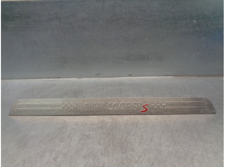 Recambio de moldura para mini mini countryman (f60) cooper s referencia OEM IAM 738935304