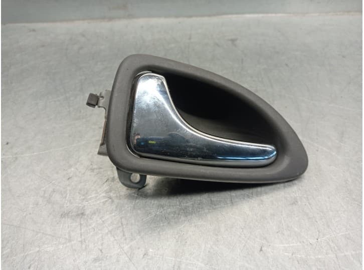 Recambio de maneta interior trasera izquierda para volvo v40 station wagon (645) 2.0 referencia OEM IAM 5 PUERTAS