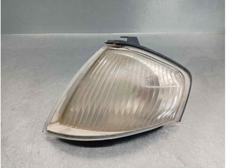 Recambio de piloto delantero izquierdo para mazda 323 f vi hatchback (bj) 2.0 td referencia OEM IAM B25D51070B