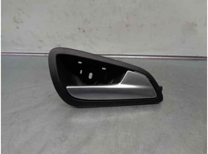 Recambio de maneta interior delantera derecha para ford focus iii 1.6 tdci referencia OEM IAM AM51U22600BEW
