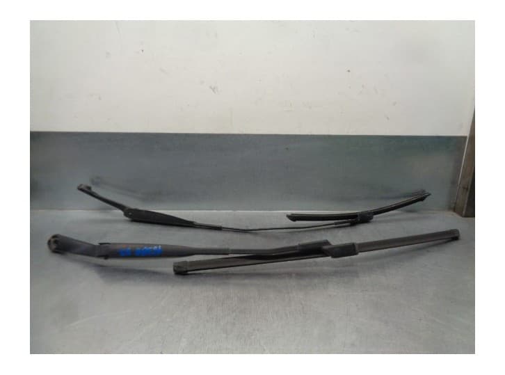 Recambio de brazo limpia delantero derecho para lancia ypsilon (312_) 1.2 (312.pxa1a, 312.yxa1a) referencia OEM IAM 735538429