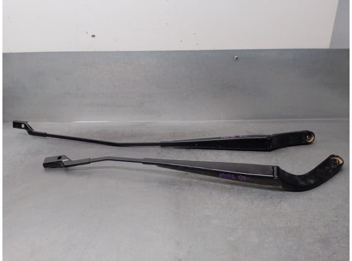 Recambio de brazo limpia delantero derecho para seat leon sportstourer (kl8, kld) 1.5 tsi referencia OEM IAM 5FB955410 5FB955409