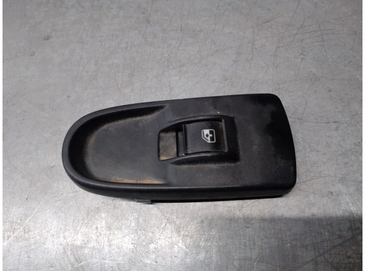 Recambio de mando elevalunas delantero derecho para iveco daily v furgoneta 29s13, 29l13, 35c13, 35s13, 40c13, 40s13 referencia