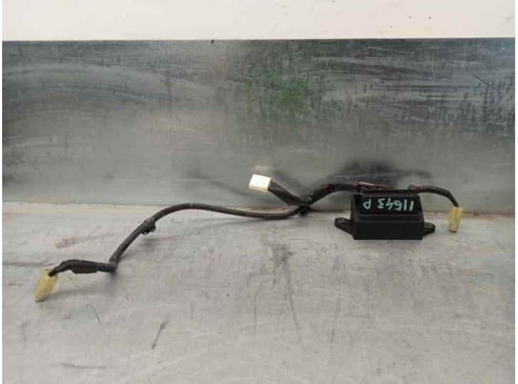 Recambio de cerradura maletero / porton para hyundai tucson (jm) 2.0 crdi referencia OEM IAM 919502E010 5 PINES 5 PUERTAS
