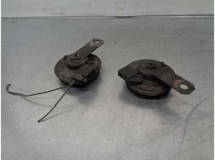 Recambio de claxon para toyota avensis verso (m20) 2.0 referencia OEM IAM 8652020300 8652020300