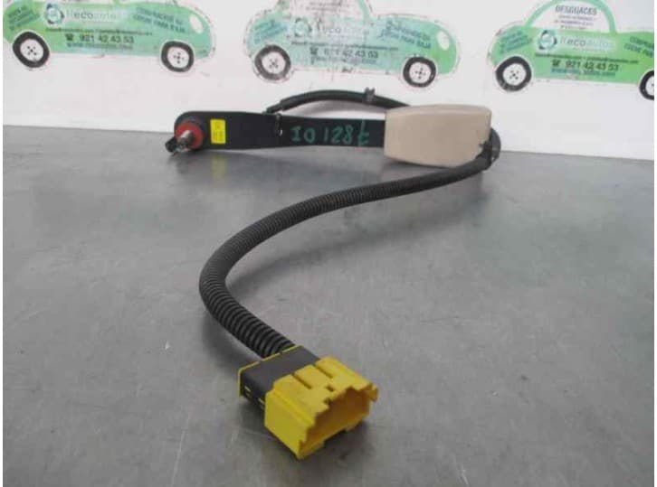 Recambio de enganche cinturon delantero izquierdo para hyundai santa fé ii (cm) 2.2 crdi referencia OEM IAM 070415A 888302B201