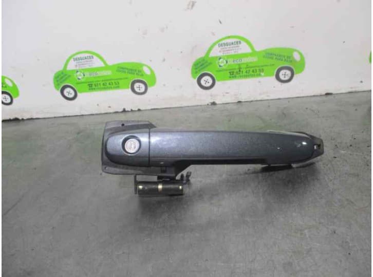 Recambio de maneta exterior delantera izquierda para toyota avensis sedán (_t25_) 2.0 d-4d (cdt250_) referencia OEM IAM 4 PUER