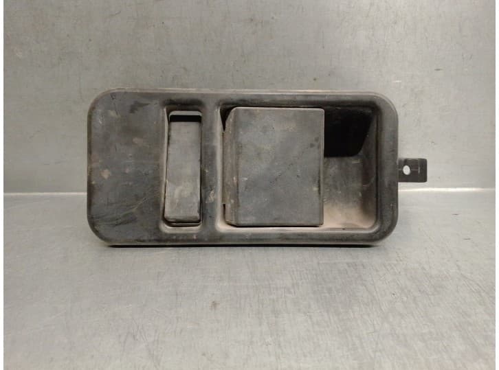 Recambio de maneta interior trasera derecha para iveco daily v furgoneta 29s13, 29l13, 35c13, 35s13, 40c13, 40s13 referencia OEM