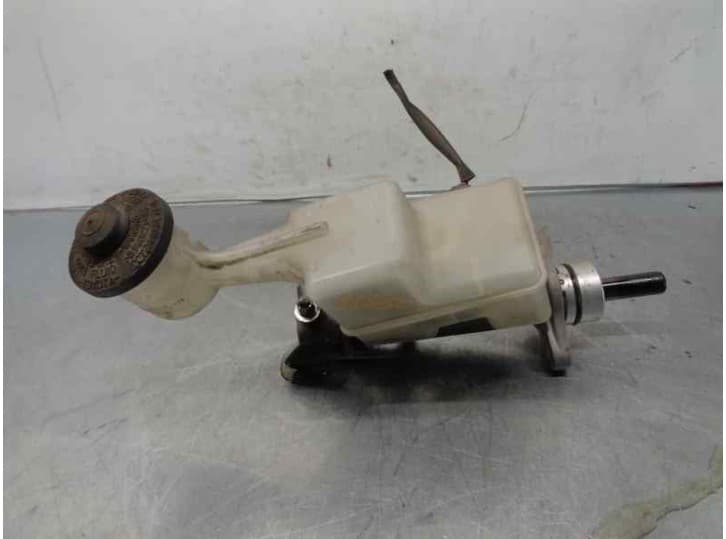 Recambio de bomba freno para toyota corolla verso (_e12_) 2.0 d-4d (cde120_) referencia OEM IAM 4720113110 4720113110