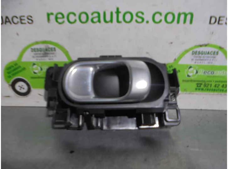 Recambio de maneta interior delantera izquierda para citroën c3 iii (sx) 1.2 thp 110 referencia OEM IAM 98012886VV