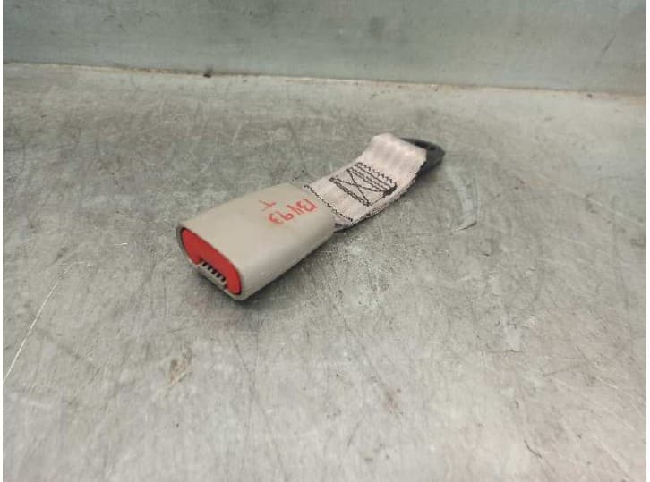 Recambio de enganche cinturon trasero derecho para lancia lybra (839_) 1.9 jtd (839axd1a) referencia OEM IAM 735269018 735269018