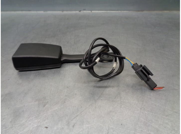 Recambio de enganche cinturon delantero derecho para skoda rapid (nh3, nk3, nk6) 1.2 tsi referencia OEM IAM 5JA857756A 2 PINES