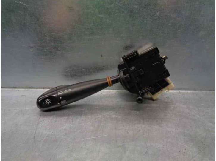 Recambio de mando luces para toyota yaris verso (_p2_) 1.3 (ncp20_, ncp22_) referencia OEM IAM 8414052020