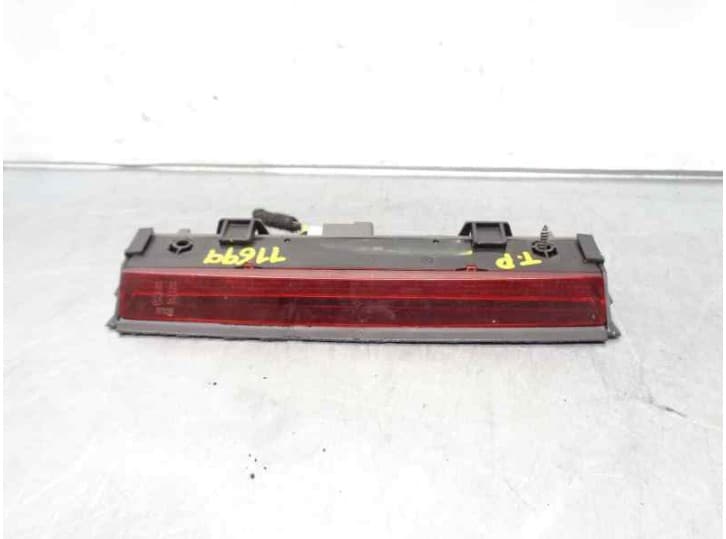 Recambio de luz central de freno para alfa romeo 147 (937_) 1.9 jtdm 8v (937.axd1a, 937.axu1a, 937.bxu1a) referencia OEM IAM 004