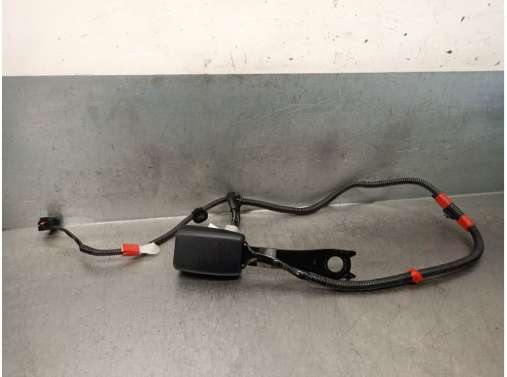 Recambio de enganche cinturon delantero izquierdo para lexus ct (zwa10_) 200h (zwa10_) referencia OEM IAM 7323076150C0 732307615