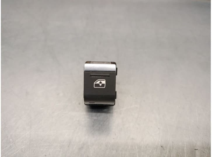 Recambio de mando elevalunas delantero derecho para audi a3 sportback (8ya, 8yf) 35 tfsi mild hybrid referencia OEM IAM 4K095985