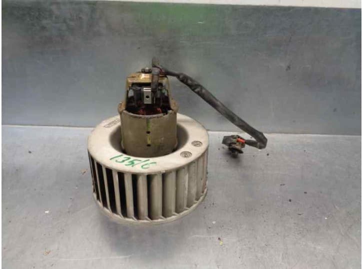 Recambio de motor calefaccion para renault rapid / express (f40) diesel referencia OEM IAM 7701027051