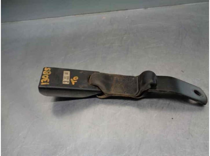 Recambio de enganche cinturon trasero derecho para mazda mx-3 (ec) 1.6 i referencia OEM IAM NSB1039