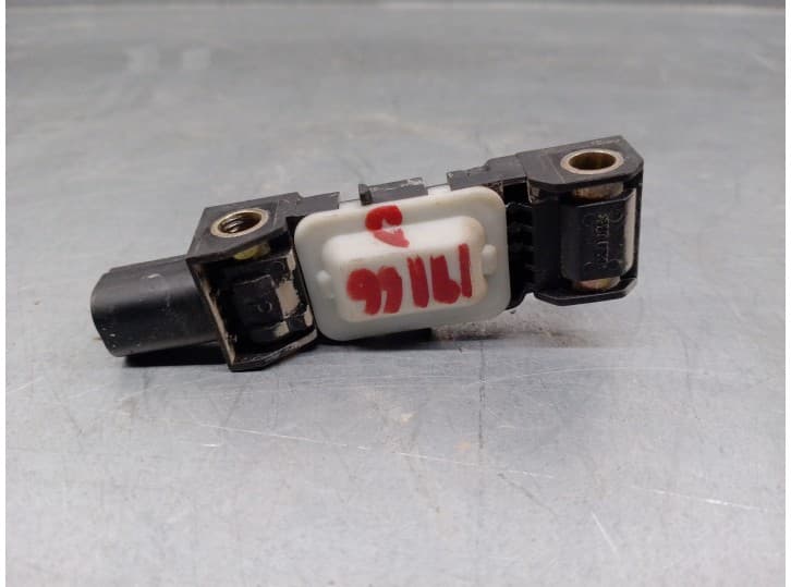 Recambio de sensor impacto para jeep grand cherokee iii (wh, wk) 3.0 crd 4x4 referencia OEM IAM 04671779AC 2360303600 BOSCH