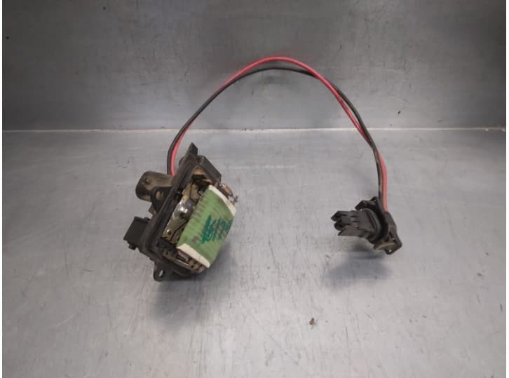 Recambio de resistencia calefaccion para nissan primastar furgoneta (x83) 2.5 dci 150 referencia OEM IAM 2733500Q0A