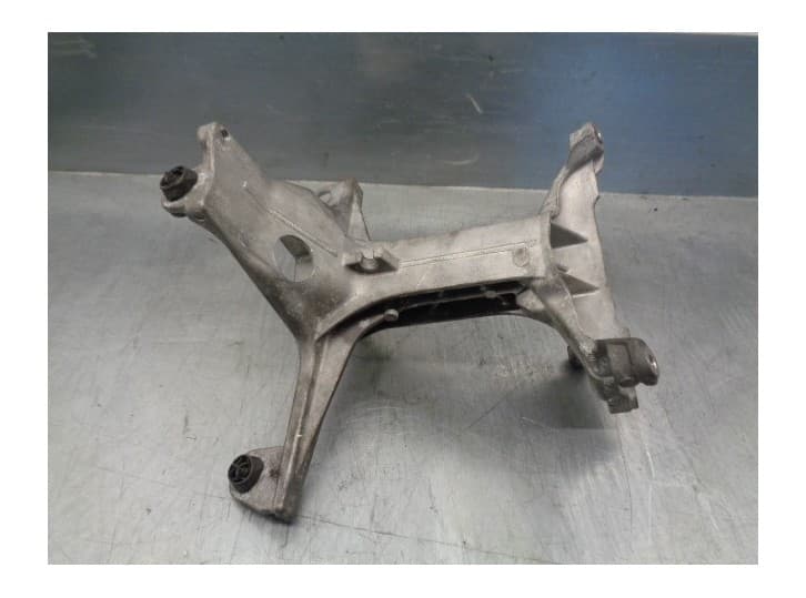 Recambio de soporte motor para mercedes-benz clase c (w205) lim. 2.0 cgi cat referencia OEM IAM A2740980239