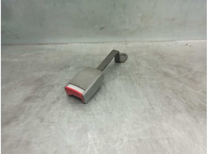 Recambio de enganche cinturon delantero izquierdo para lancia zeta (22_) 2.1 td (220aj5) referencia OEM IAM 1462184696 146218469