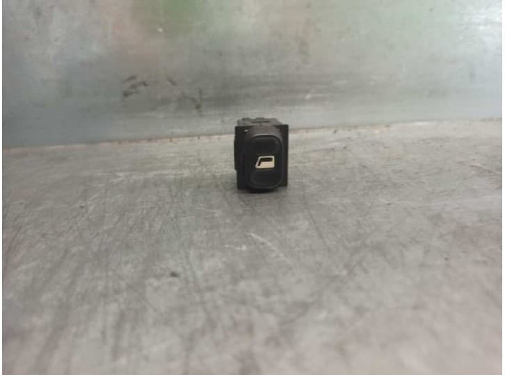 Recambio de mando elevalunas trasero izquierdo para lancia zeta (22_) 2.1 td (220aj5) referencia OEM IAM 9617287669