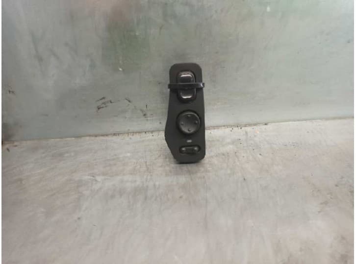 Recambio de mando retrovisor para lancia zeta (22_) 2.1 td (220aj5) referencia OEM IAM 1472235699