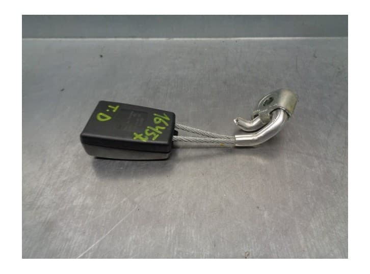 Recambio de enganche cinturon trasero derecho para seat exeo st (3r5) 2.0 tdi referencia OEM IAM 3R0857740 TRA DER ,