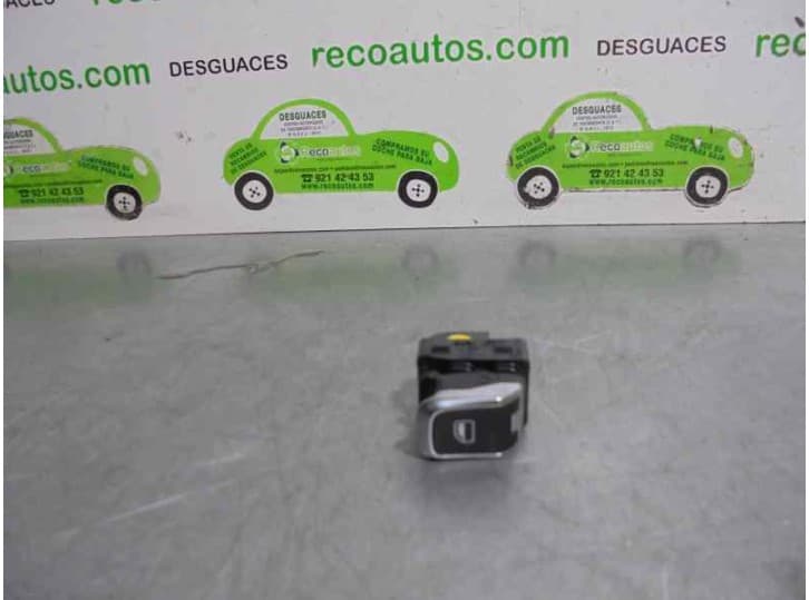 Recambio de mando elevalunas trasero derecho para audi a3 sportback (8va, 8vf) 1.6 tdi referencia OEM IAM 8V0959855A