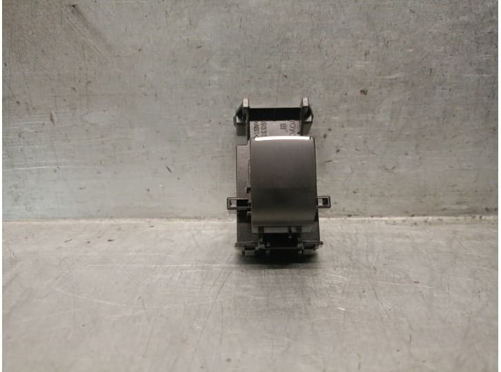 Recambio de mando elevalunas trasero izquierdo para toyota rav 4 v (_a5_, _h5_) 2.5 hybrid awd (axah54) referencia OEM IAM 84810